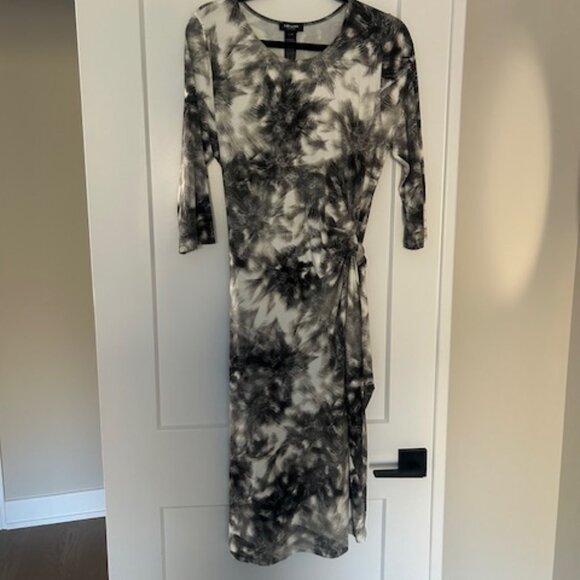 Olsen Wrap Dress in classic ivory and white - Picture 1 of 4